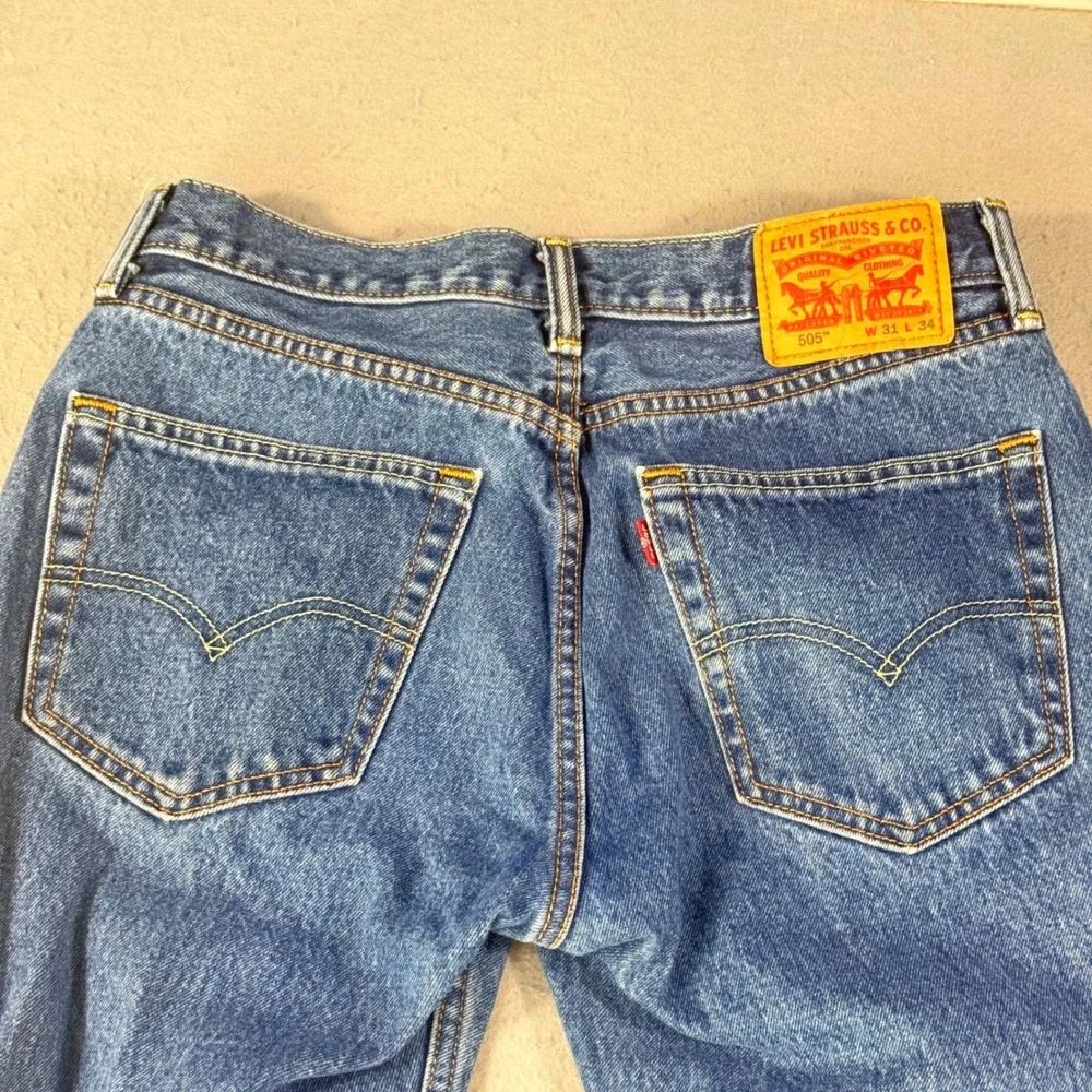 Levis 505 Regular Fit Straight Leg Jeans Mens 31x34 Blue Medium Wash Denim